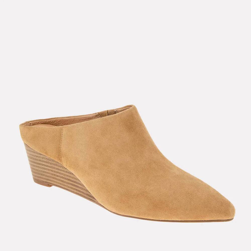 NEW ANDRE ASSOUS women's wyatt suede mule in biscuit